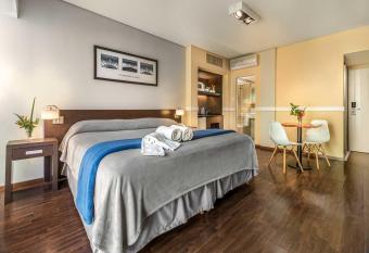 Up Viamonte Hotel allows 18 year olds to book a room