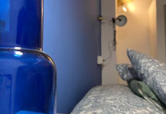 Casa del Mar a la Sierra allows 18 year olds to book a room