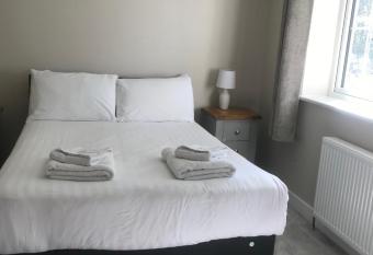 Cottage #1 allows 18 year olds to book a room