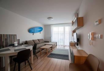 Balatoni Apartman has Balcony rooms