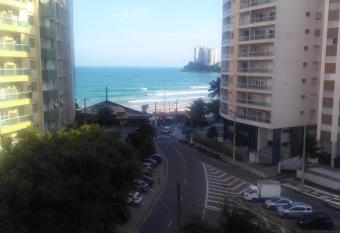 PITANGUEIRAS 1 QUARTO E SALA Pra SEIS allows 18 year olds to book a room