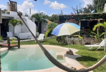 teki-sha home&suites allows 18 year olds to book a room