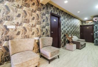 OYO Hotel Midland allows 18 year olds to book a room