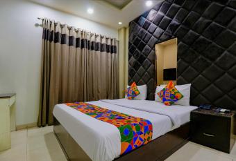 FabExpress Yug Villa allows 18 year olds to book a room