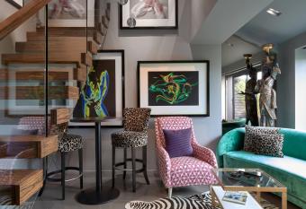 MillView - Luxury 4 Bedroom Penthouse in Cardiff allows 18 year olds to book a room