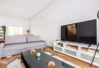 La Grande Marcquoise has Balcony rooms