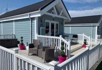 Chalet 283 has Balcony rooms