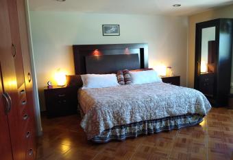 Habitaciones business class en Lomas de Angel  polis has rooms with a private hot tub