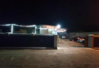 Nathaniela Homestay has Smoking rooms