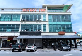 OYO 90375 Reggae Inn allows 18 year olds to book a room