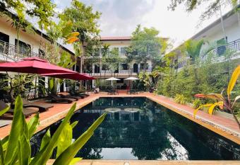 Angkor Tiger Resort allows 18 year olds to book a room