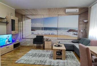 Apartman ESPRESSO allows 18 year olds to book a room