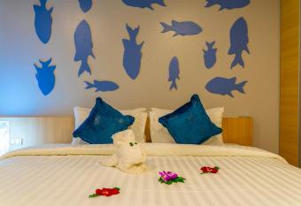 Golden Paradise Hotel - SHA PLUS has Balcony rooms