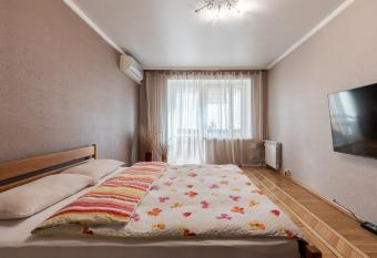 Apartment Kiev House has rooms with a private hot tub
