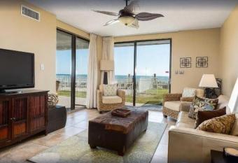 Romar Place 104 has Balcony rooms