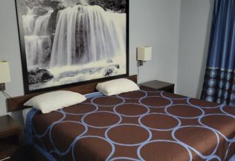 Super 8 by Wyndham Red Deer has Balcony rooms