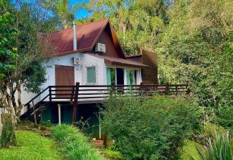 Chal   Aconchegante e Rom  ntico, S  tio Sonho Meu - Nova Petr  polis allows 18 year olds to book a room