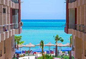 CASABLANCA Beach #225 by VISION Hotels& Resorts has Balcony rooms
