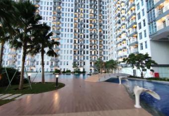 The Tamabiiz at SuperMall Pakuwon has Balcony rooms