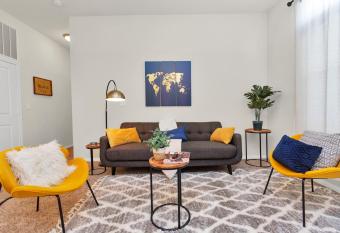 Charming Suite With Gym Near NRG Medical Center has Balcony rooms