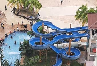 Homestay ExcluSuites Water Theme Park has Balcony rooms