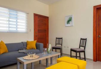 Maravilloso Apto en Santo Domingo allows 18 year olds to book a room