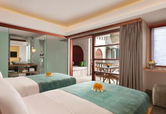 Amnaya Resort Nusa Dua has Balcony rooms