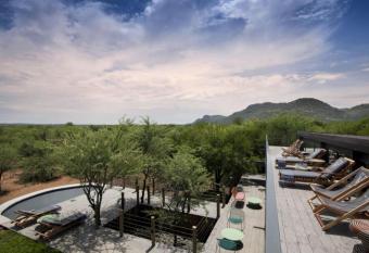 Mbazo Safaris has Balcony rooms