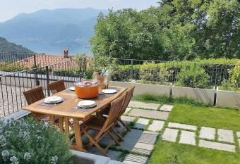 La Grande Bellezza has Balcony rooms