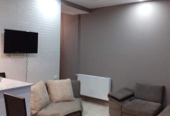 Mari s guest apartment has rooms with a private hot tub