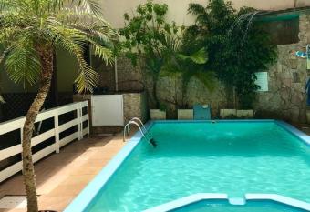 Hotel Panamerican allows 18 year olds to book a room