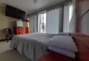 Hotel Burj Khalifa has rooms with a private hot tub