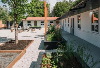 Penny's Motel allows 18 year olds to book a room