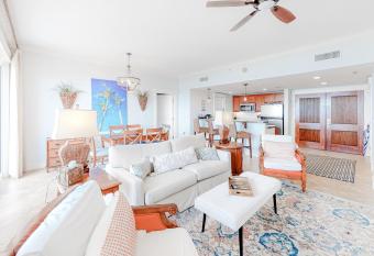 The Grand #2421 has Balcony rooms