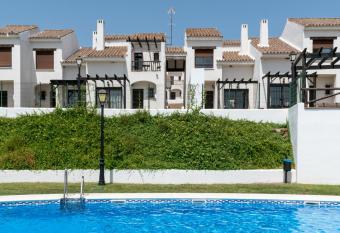 Casa Rural Sierramagna de 1 Dormitorio allows 18 year olds to book a room