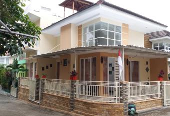 Villa Two One exotic private pool di Batu has Balcony rooms