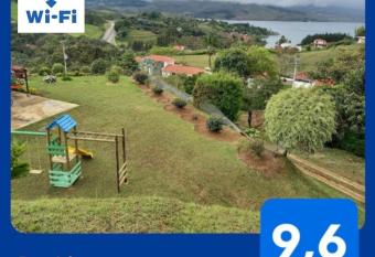 Finca Acogedora - Lago Calima has Balcony rooms