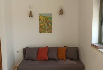                                            ,          40                      has Balcony rooms