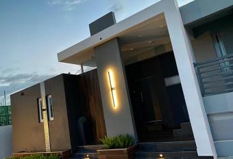 Pasavento - Modern Black Suite allows 18 year olds to book a room