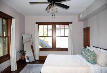 The Greenway Suite - The Historic Winona House has Balcony rooms