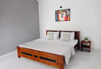 kandy hill vilaa allows 18 year olds to book a room