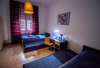 Domus Pavia piazza Municipio has Balcony rooms