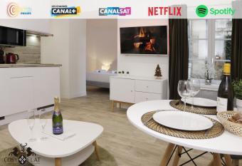 Cocon Cosy Flat - Hyper-Centre Senlis allows 18 year olds to book a room
