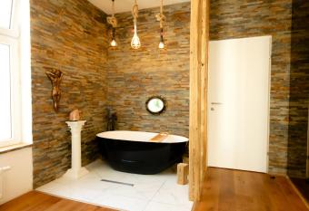 Lp allows 18 year olds to book a room