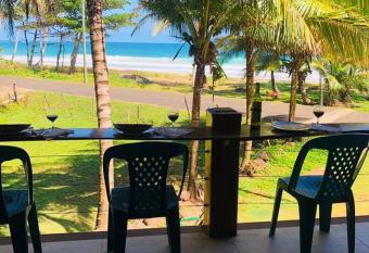 Turtles Nest Bunkhouse at Lodge at Long Bay has Balcony rooms