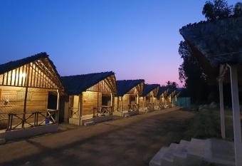 Lazy Panda has Smoking/Balcony rooms