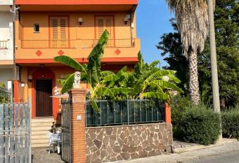 Residence Don Turi allows 18 year olds to book a room