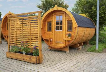 Bahlmann s Radwelt & Freizeitresort allows 18 year olds to book a room