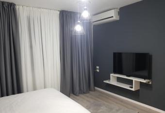Modern Apartment Korca 2 has Balcony rooms