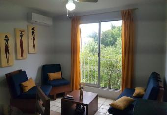 Amplio Departamento allows 18 year olds to book a room